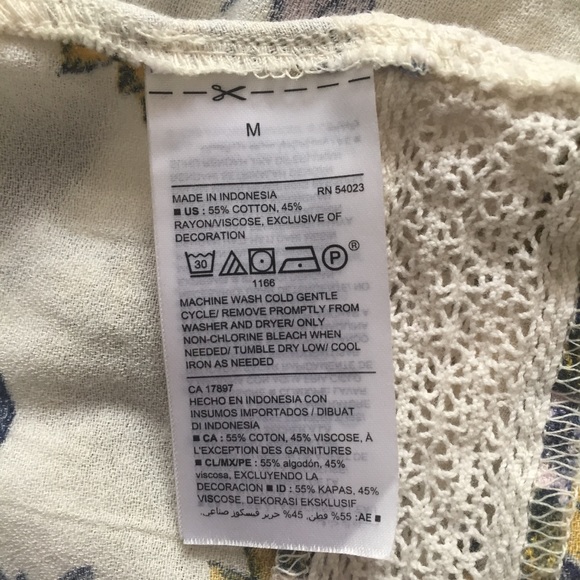 Old Navy short sleeved blouse - Picture 7 of 7